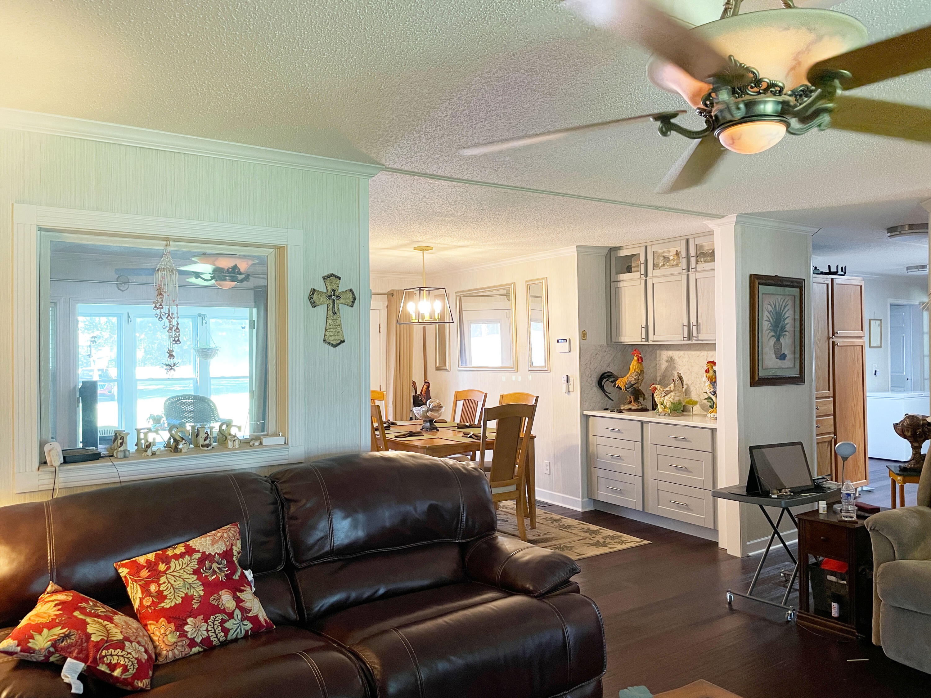 983 Horseshoe Road Augusta, GA 30906 - Photo 6 of 40 Front Living Room to Dining Room