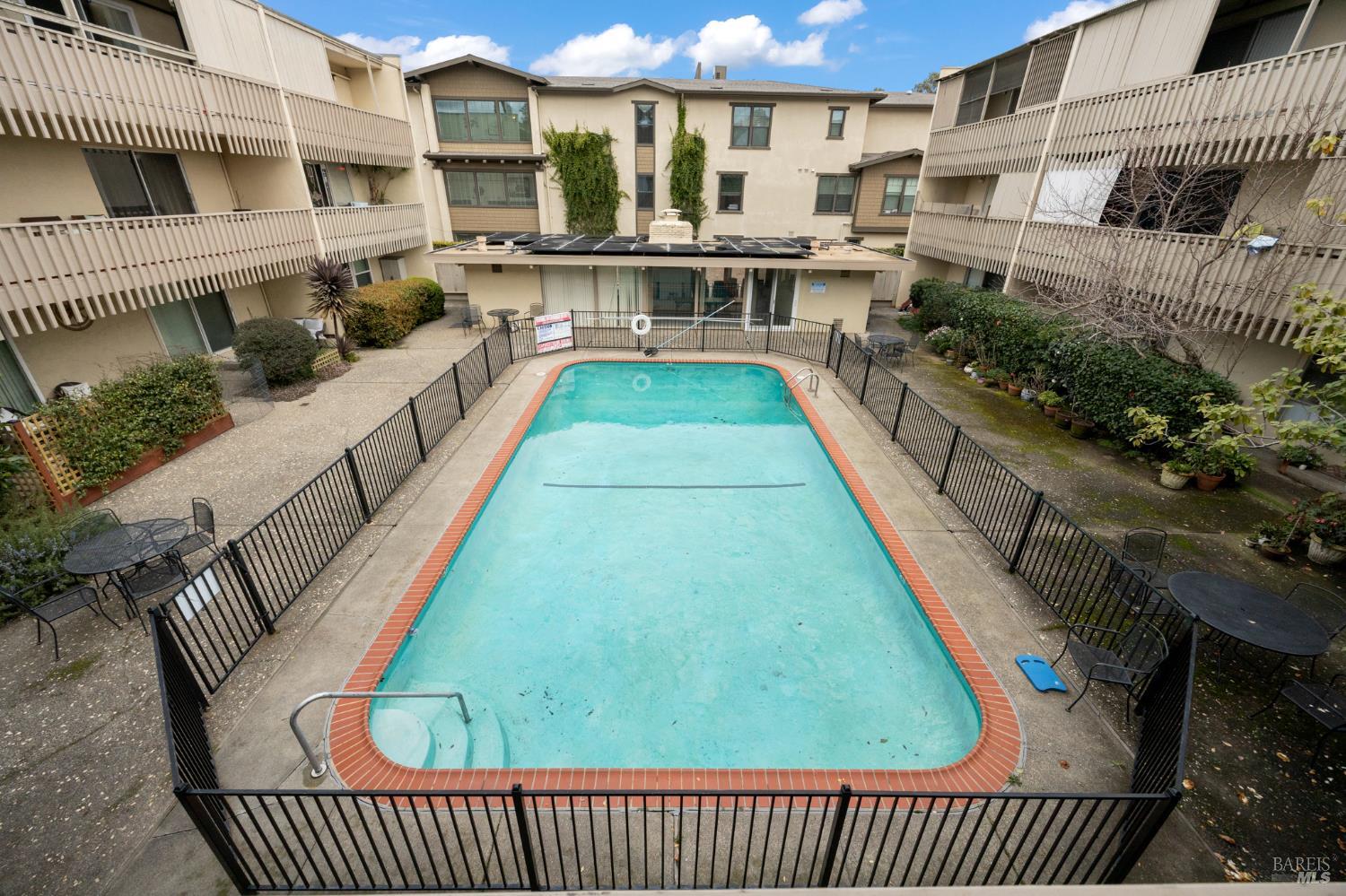 260 Merrydale Road, Unit 14 San Rafael, CA 94903 - Photo 13 of 18