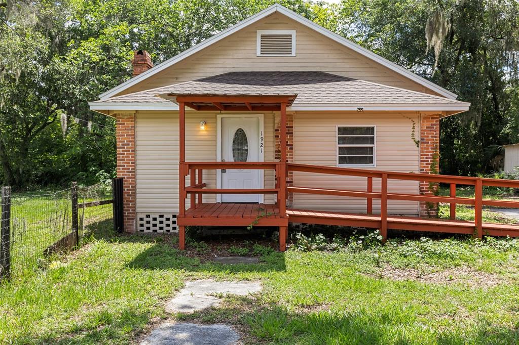 1921 Northeast 8th Road Ocala, FL 34470 - Photo 3 of 49