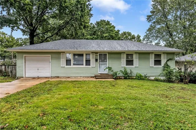 $185,000 | 4811 Evanston Avenue, Kansas City, MO 64133