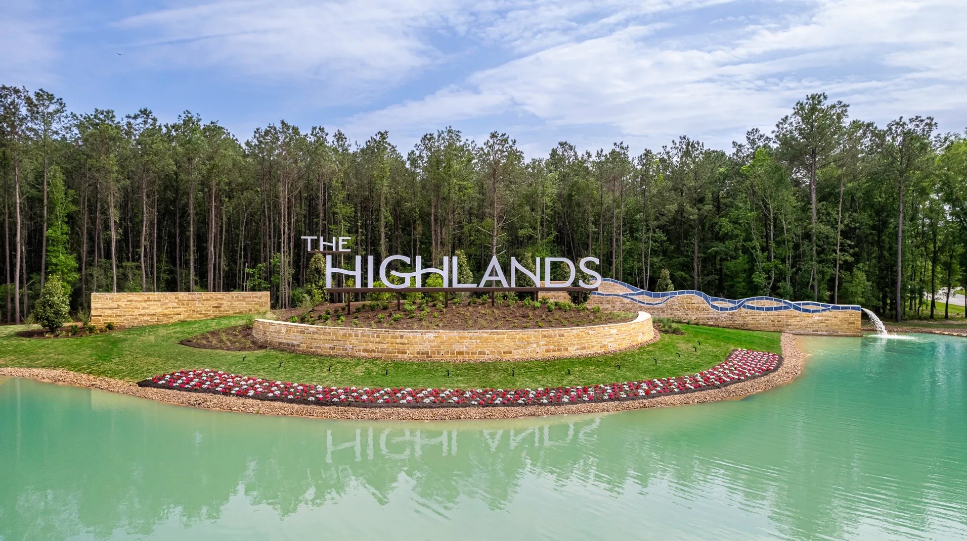 9123 Petroglyph Pt Court Porter, TX 77365 - Photo 39 of 43 a view of a swimming pool with a yard