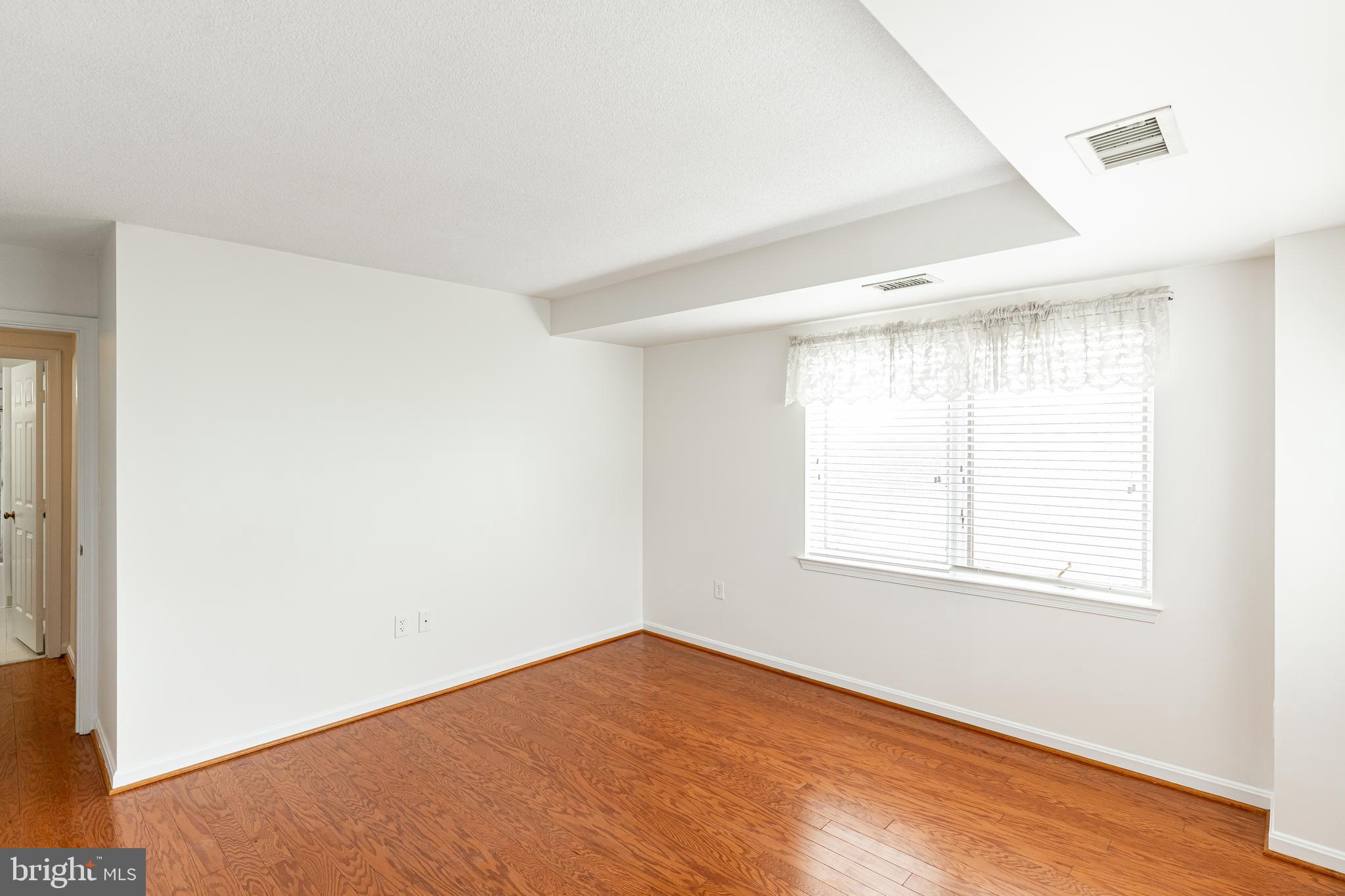 545 East Braddock Road, Unit 404 Alexandria, VA 22314 - Photo 16 of 36