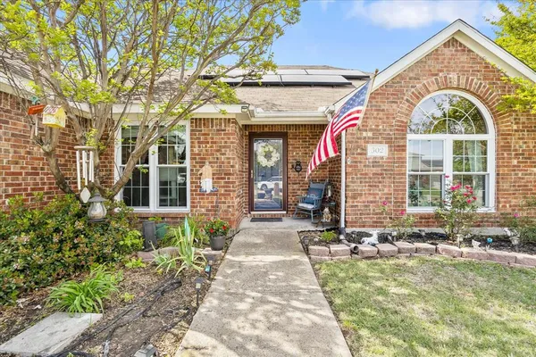 $280,000 | 302 Glen Oak Trail, Forney, TX 75126