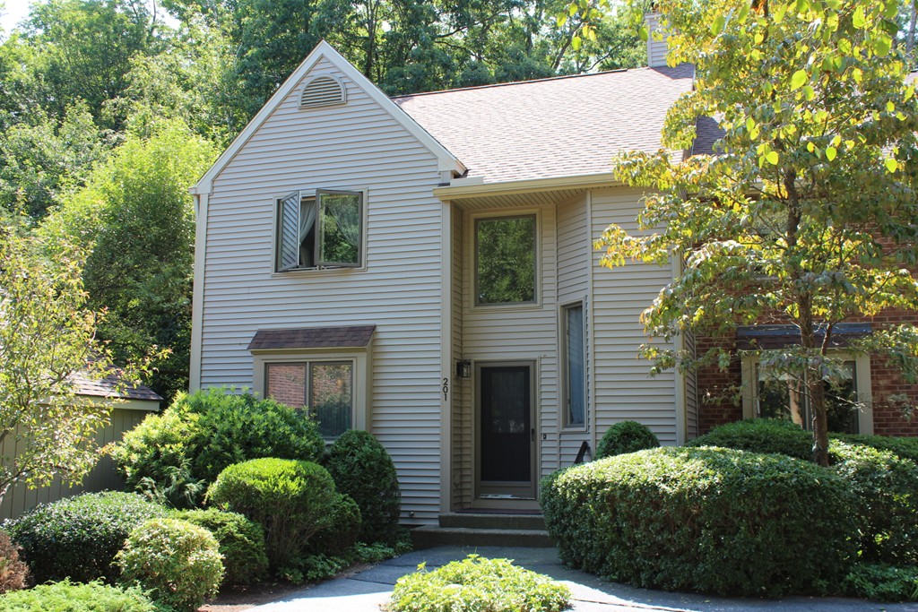 770 Salisbury Street, Unit 201 Worcester, MA 01609 - Photo 1 of 23