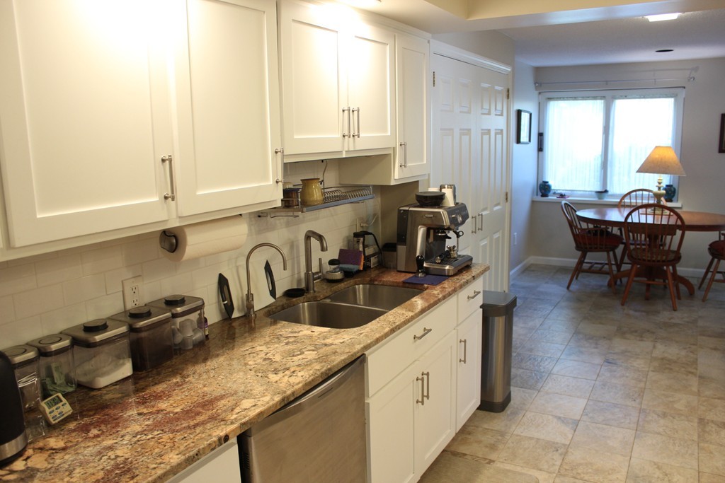 770 Salisbury Street, Unit 201 Worcester, MA 01609 - Photo 5 of 23