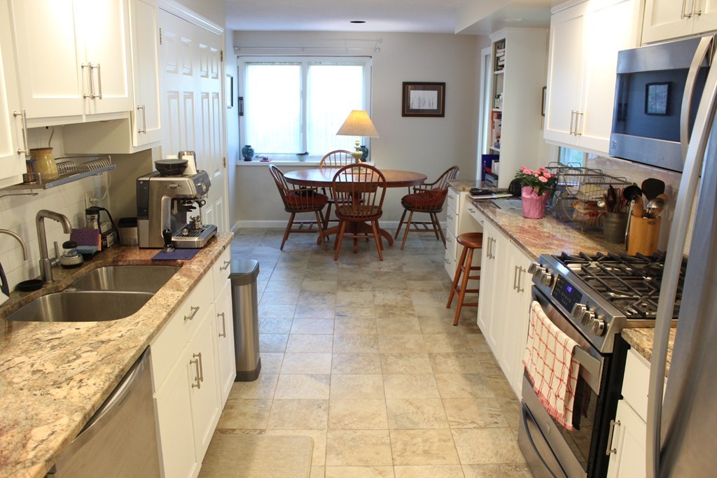 770 Salisbury Street, Unit 201 Worcester, MA 01609 - Photo 6 of 23