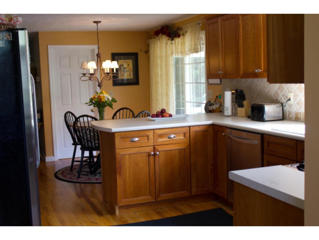 240 Pulpit Road Bedford, NH 03110 - Photo 3 of 17
