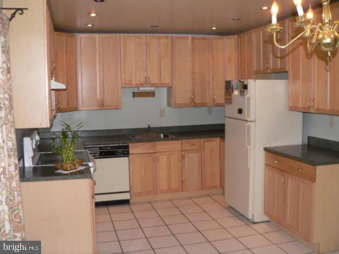 7935 Russell Road Alexandria, VA 22309 - Photo 3 of 8 Kitchen