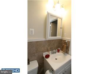 7632 Brockton Road Philadelphia, PA 19151 - Photo 8 of 10 Bedroom - Main