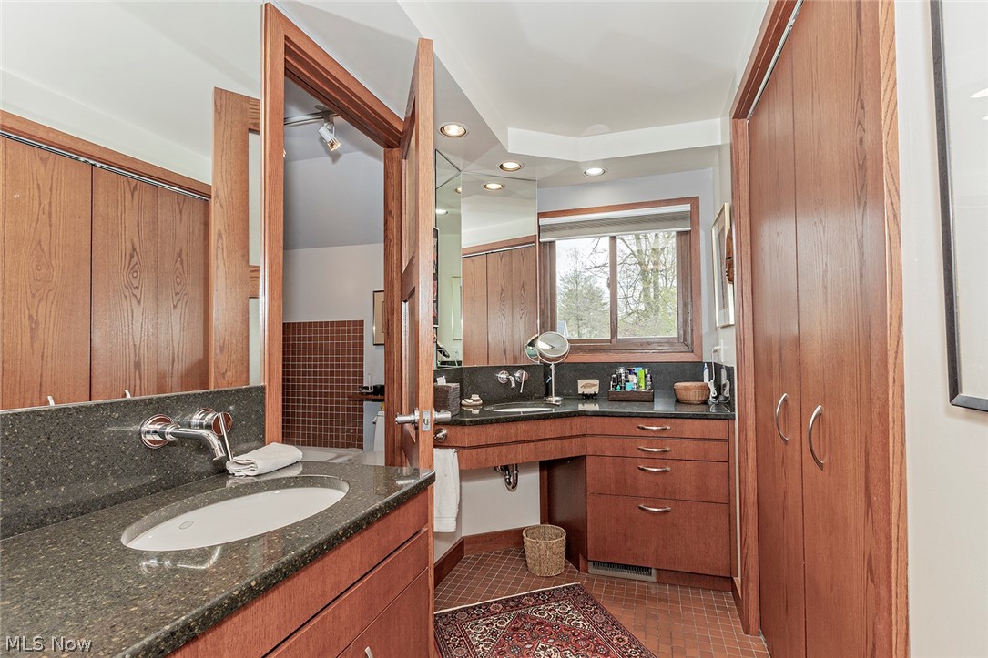 1510 Crest Road Cleveland Heights, OH 44121 - Photo 27 of 35