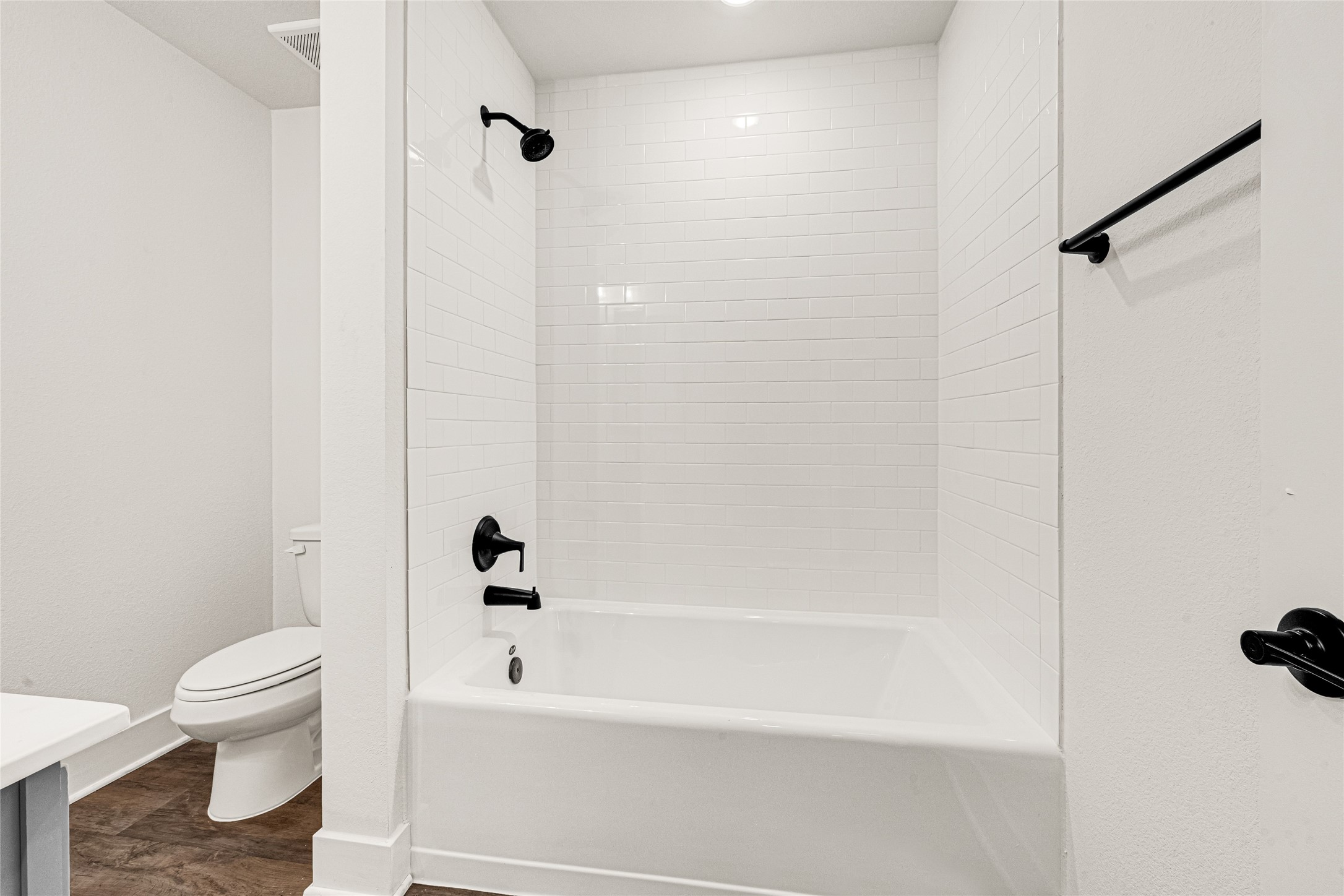 9348 Hard Rock Road Conroe, TX 77303 - Photo 15 of 22 Guest Bath