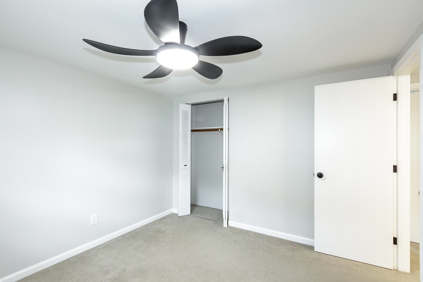 137 Brookdale Road, Unit 3 Salem, NH 03079 - Photo 3 of 28