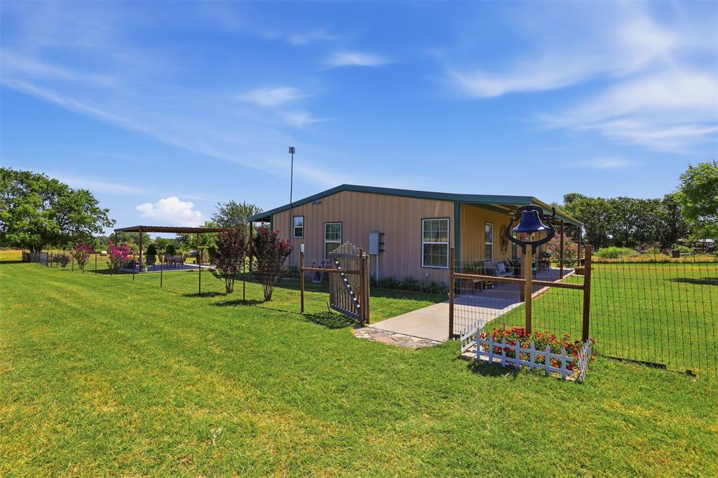 5770 West Highway 199 Springtown, TX 76082 - Photo 3 of 40
