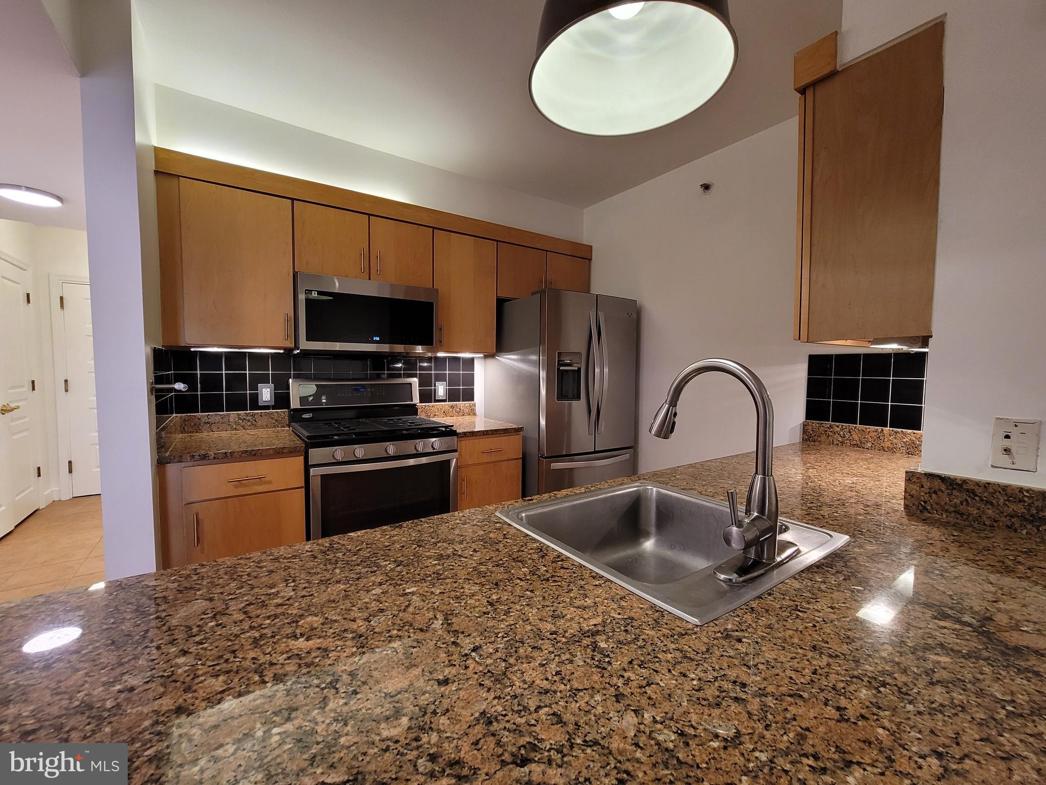 616 E Street Northwest, Unit 1007 Washington, DC 20004 - Photo 4 of 99