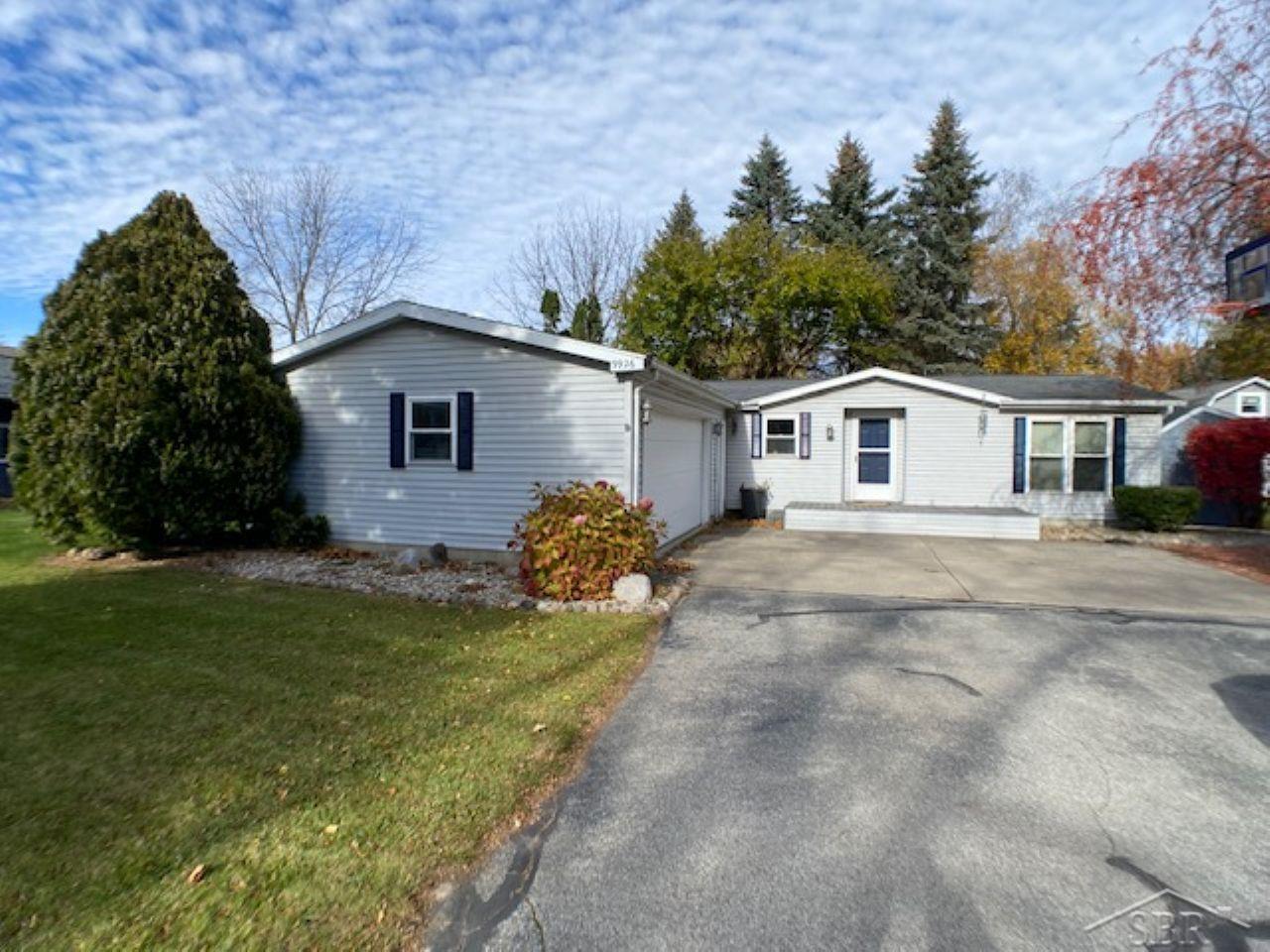 9926 Center Street Reese, MI 48757 - Photo 2 of 20