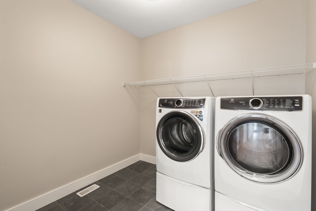 300 Fisher Road Holden, MA 01520 - Photo 17 of 36 Gallery Image 17