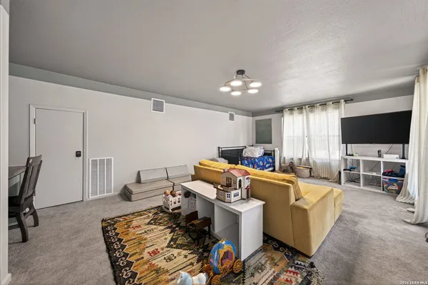$639,900 | 9325 Bluebell Drive, Garden Ridge, TX 78266