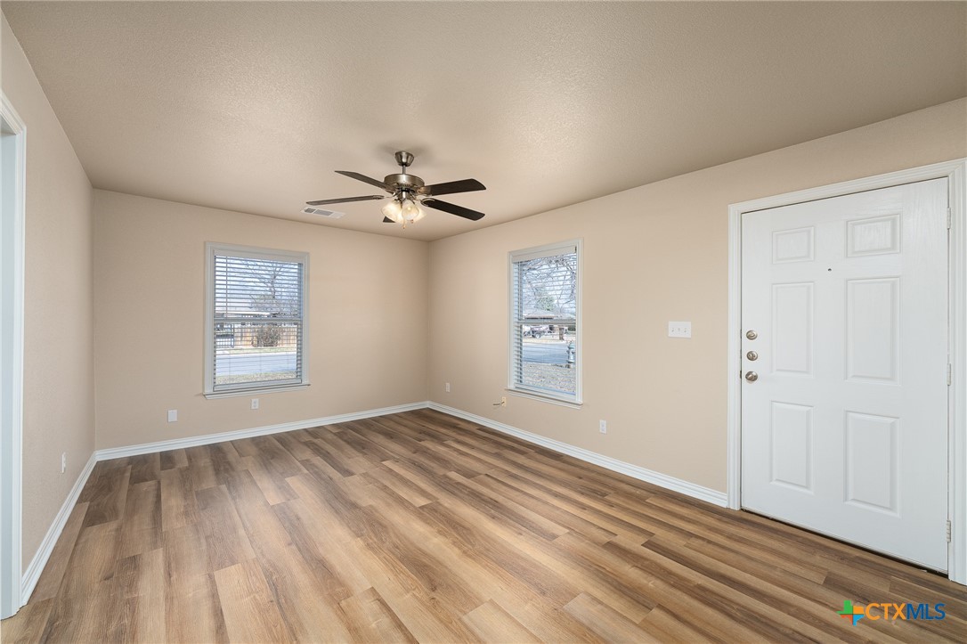 1601 Miller Street Belton, TX 76513 - Photo 6 of 23