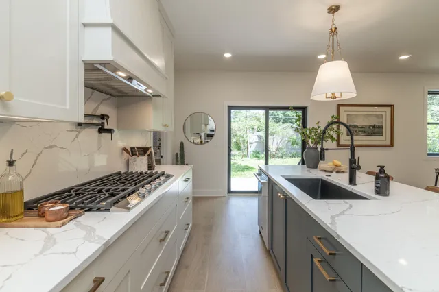 $1,475,000 | 625 Ivy Falls Avenue, Mendota Heights, MN 55118