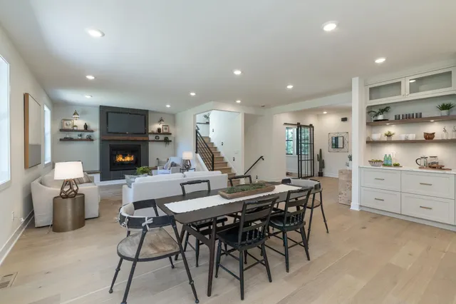 $1,475,000 | 625 Ivy Falls Avenue, Mendota Heights, MN 55118