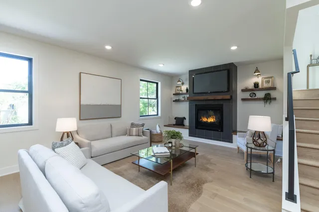 $1,475,000 | 625 Ivy Falls Avenue, Mendota Heights, MN 55118