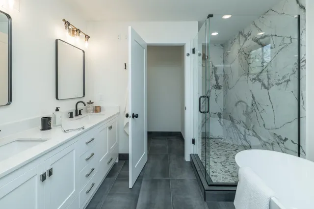 $1,475,000 | 625 Ivy Falls Avenue, Mendota Heights, MN 55118