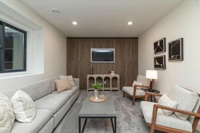 $1,475,000 | 625 Ivy Falls Avenue, Mendota Heights, MN 55118