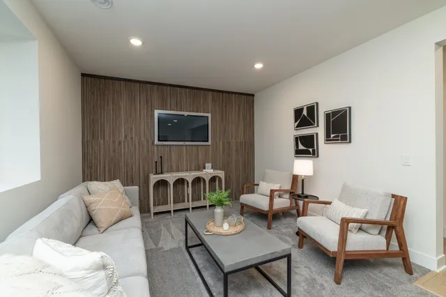 $1,475,000 | 625 Ivy Falls Avenue, Mendota Heights, MN 55118