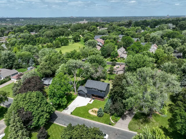 $1,475,000 | 625 Ivy Falls Avenue, Mendota Heights, MN 55118