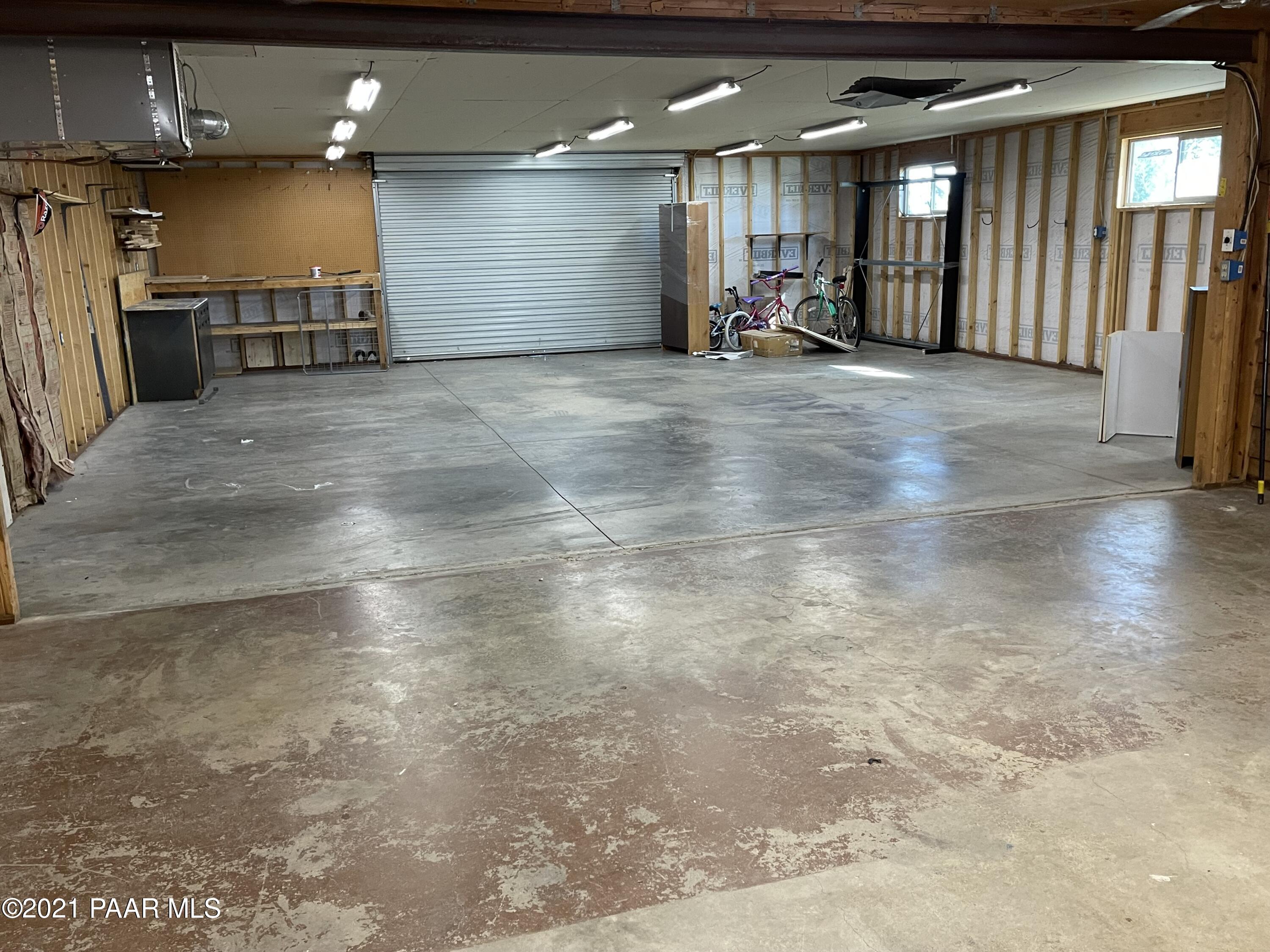 2895 North Reed Road Chino Valley, AZ 86323 - Photo 39 of 40 a view of a room with gym equipment