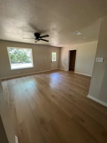 $260,000 | 427 North Dallas Street, Palmer, TX 75152