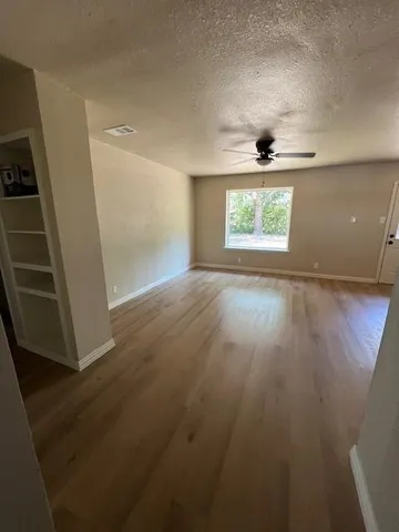 $260,000 | 427 North Dallas Street, Palmer, TX 75152