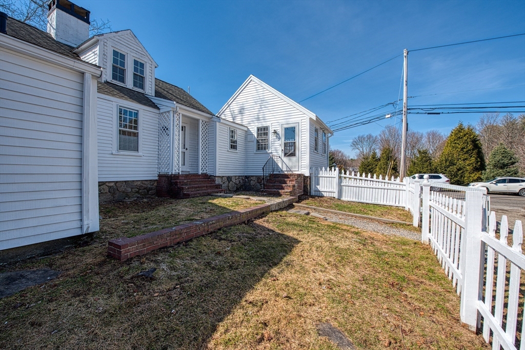 569 Main Street Hanover, MA 02339 - Photo 8 of 12