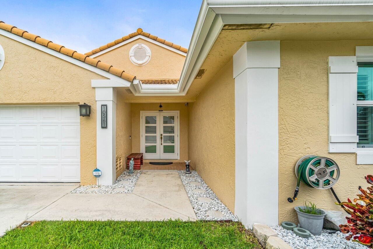 10561 Pebble Cove Lane Boca Raton, FL 33498 - Photo 4 of 36 004-10561PebbleCoveLane-BocaRaton-FL-334