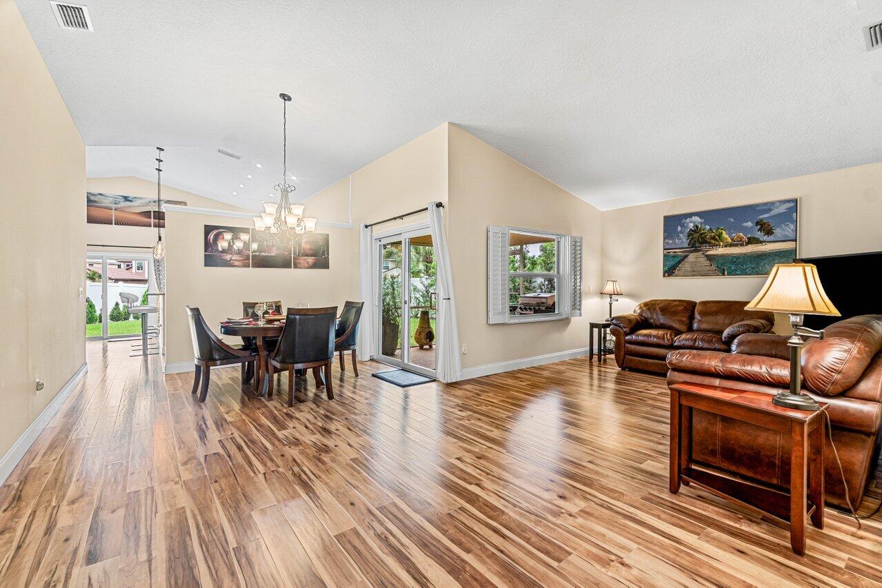 10561 Pebble Cove Lane Boca Raton, FL 33498 - Photo 7 of 36 007-10561PebbleCoveLane-BocaRaton-FL-334