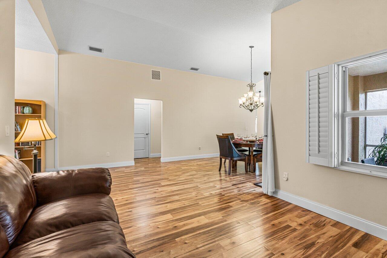 10561 Pebble Cove Lane Boca Raton, FL 33498 - Photo 8 of 36 008-10561PebbleCoveLane-BocaRaton-FL-334