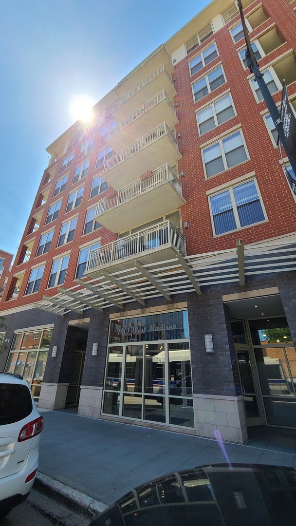 1001 West Madison Street, Unit 515 Chicago, IL 60607 - Photo 1 of 19