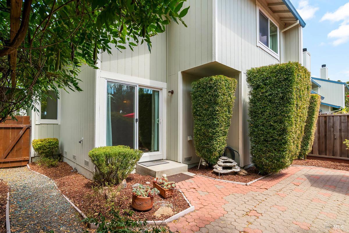 42 Meridian Circle Rohnert Park, CA 94928 - Photo 23 of 33 Gallery Image 23