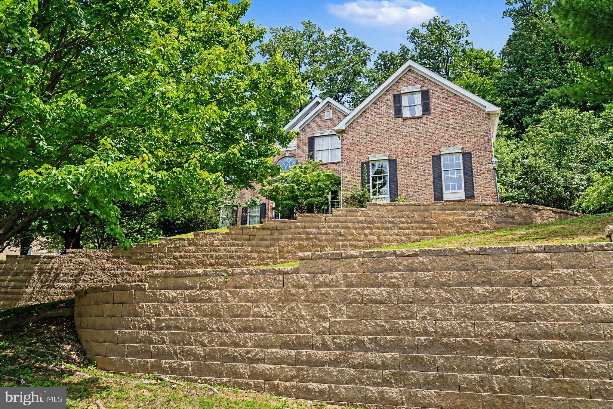 505 Springview Lane Phoenixville, PA 19460 - Photo 4 of 38
