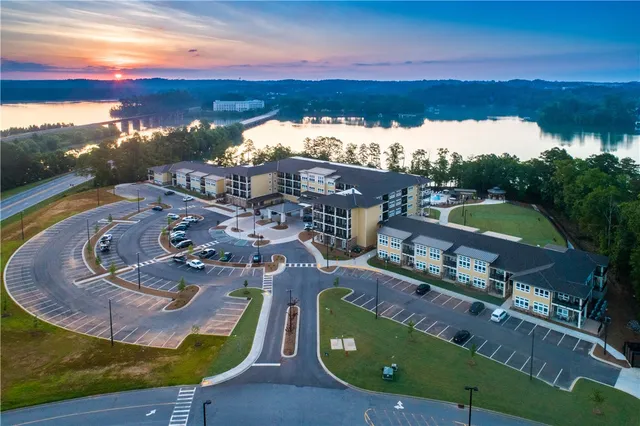 $290,000 | 13500 Clemson Boulevard, Unit 2108, Seneca, SC 29678