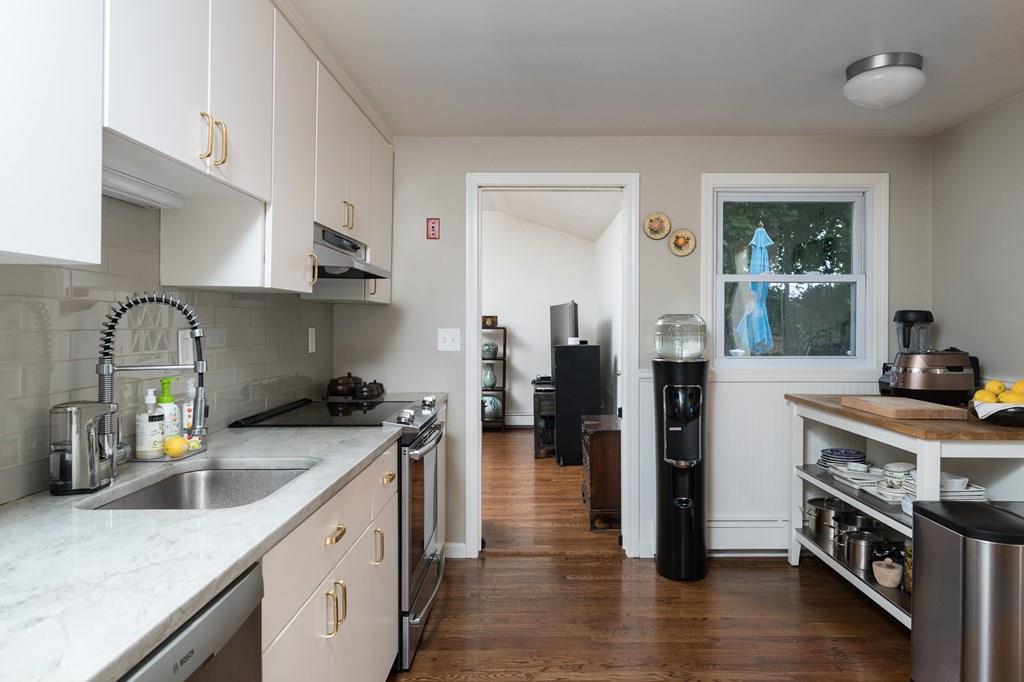 31 Parkland Road Needham, MA 02494 - Photo 8 of 36 Gallery Image 8