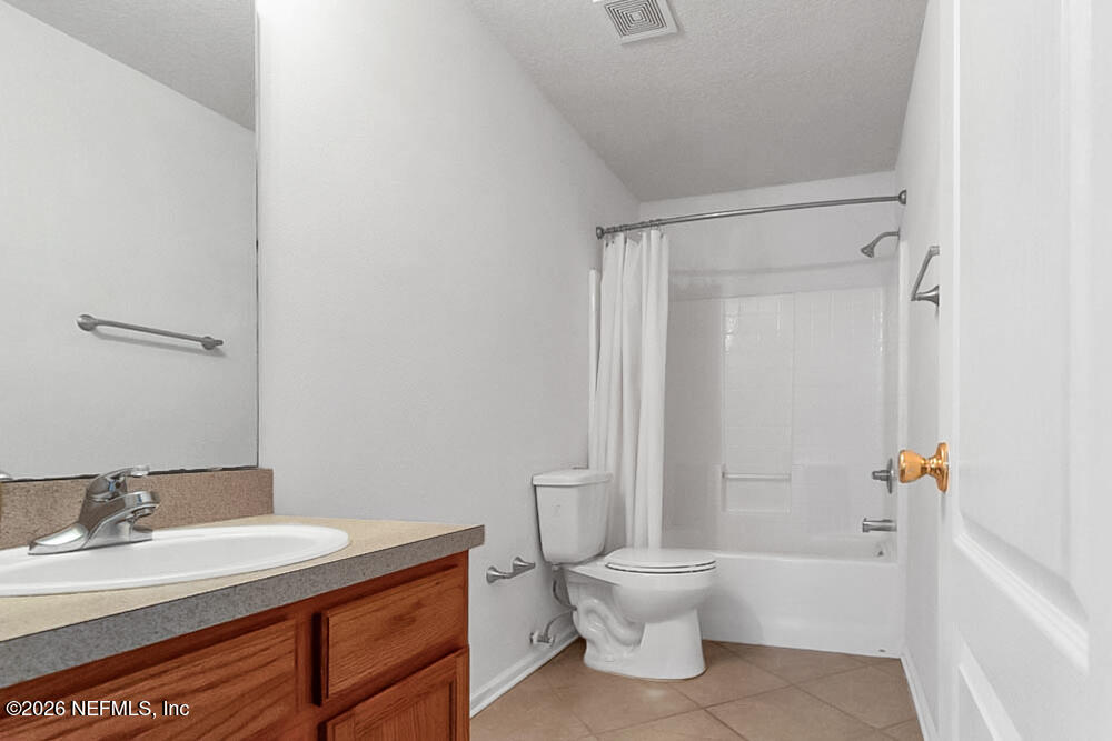 2387 Rusty Lakes Lane Jacksonville, FL 32221 - Photo 33 of 50 Bathroom Upstairs