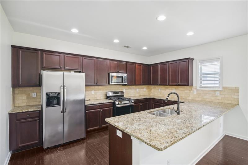 5770 Rialto Way, Unit R Cumming, GA 30040 - Photo 9 of 46 Gallery Image 9