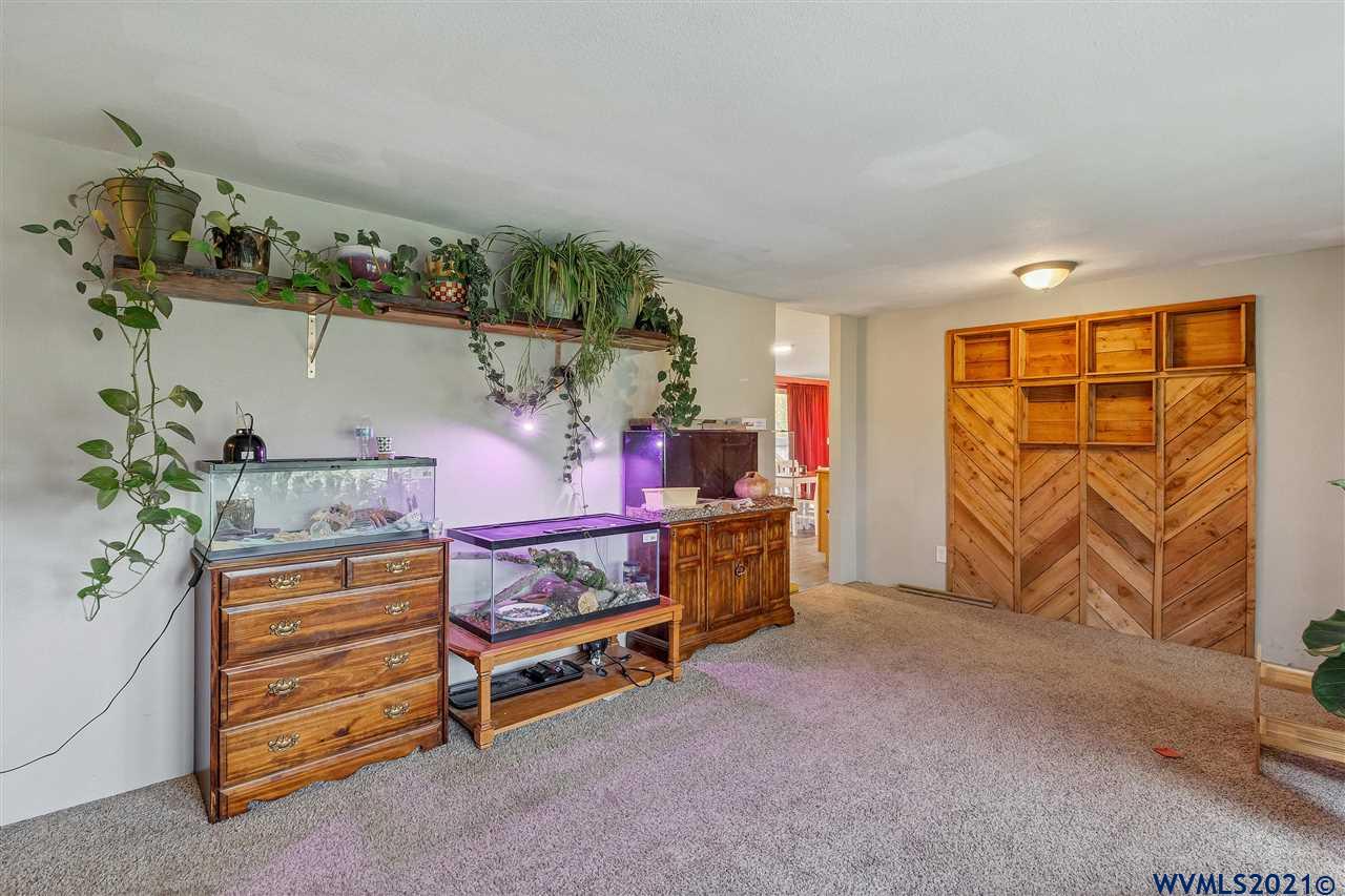 2560 Wallace Road Northwest Salem, OR 97304 - Photo 23 of 35 Gallery Image 23