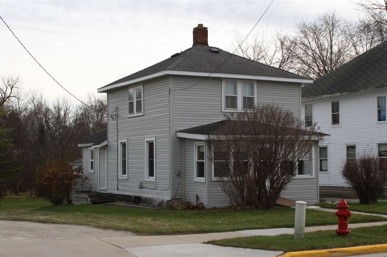 613 South Center Street Beaver Dam, WI 53916 - Photo 1 of 1