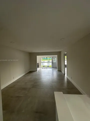 a view of empty room with window