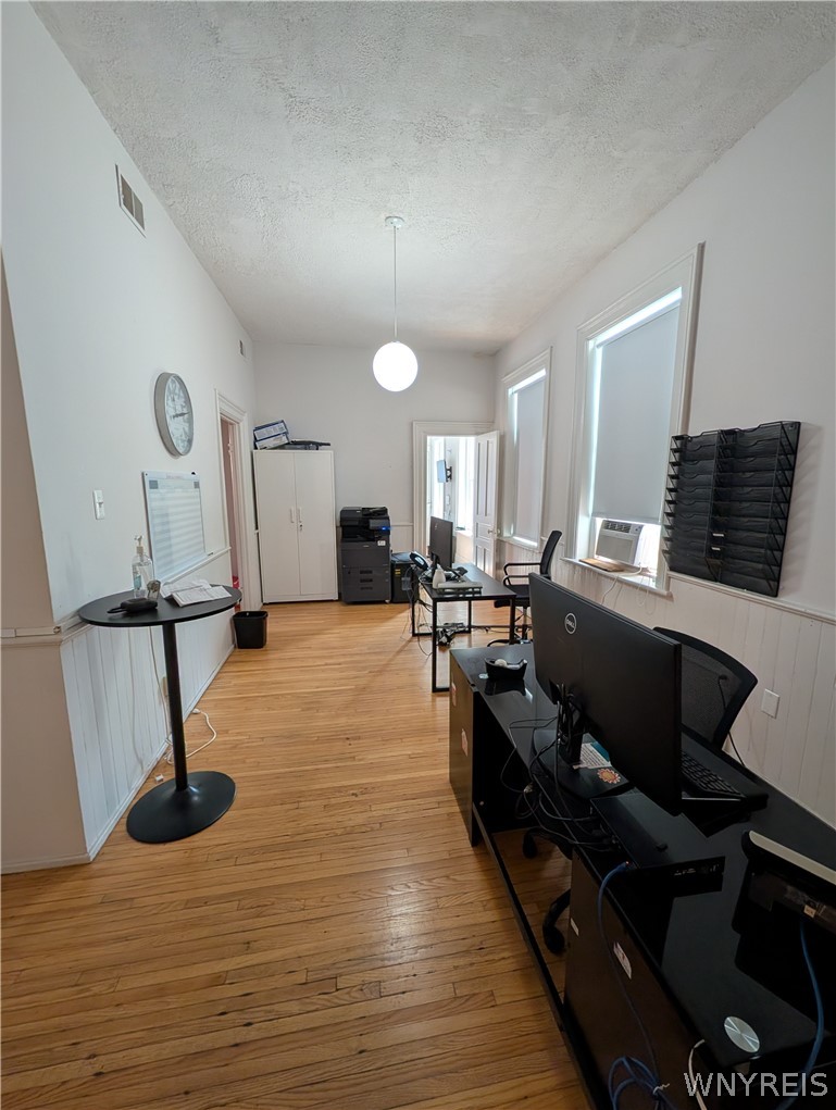 577 Niagara Street Buffalo, NY 14201 - Photo 12 of 28