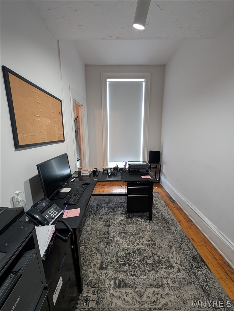 577 Niagara Street Buffalo, NY 14201 - Photo 15 of 28