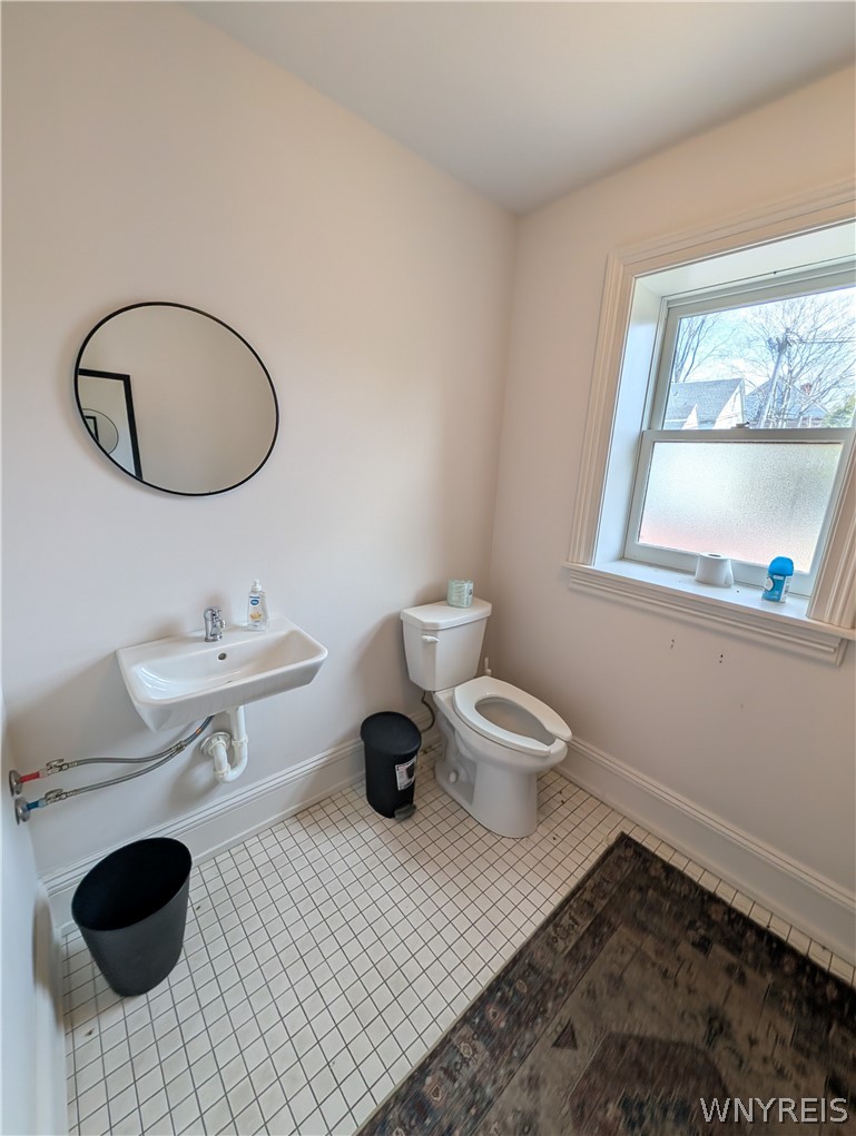 577 Niagara Street Buffalo, NY 14201 - Photo 9 of 28