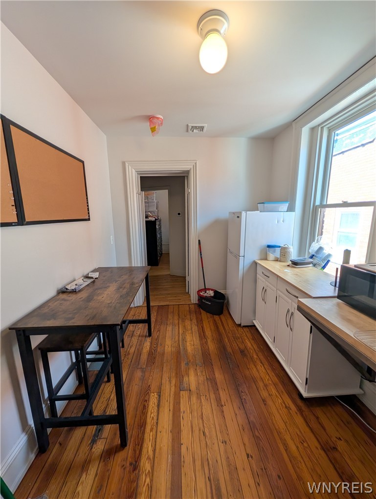 577 Niagara Street Buffalo, NY 14201 - Photo 10 of 28